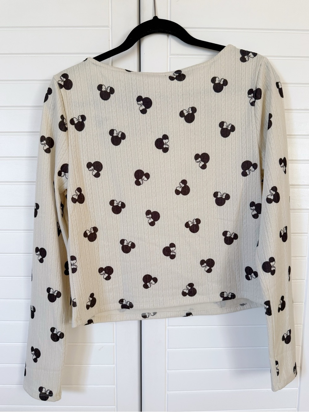 Her Universe Disney Cream Minnie Mouse Bow-Detail Long Sleeve Top - XL - Picture 2 of 5